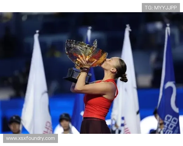 阿尼西莫娃强势闯入中网女单八强掀竞技热潮展现青春力量与勇气风