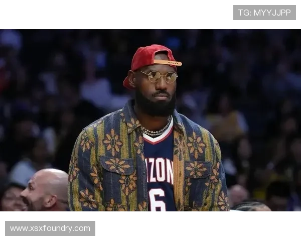 里夫斯称赞詹姆斯训练状态良好期待他强势回归球队